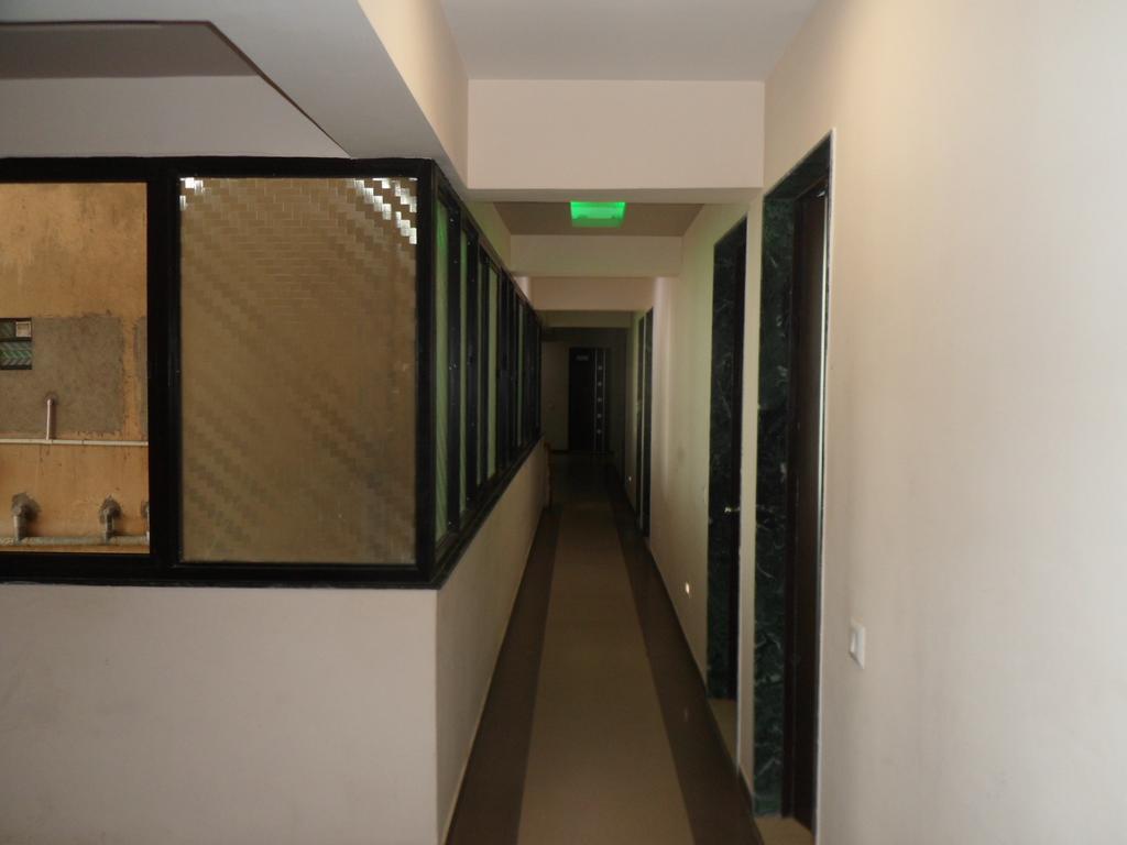 Hotel Rajdeep Inn Ahmedabad Extérieur photo