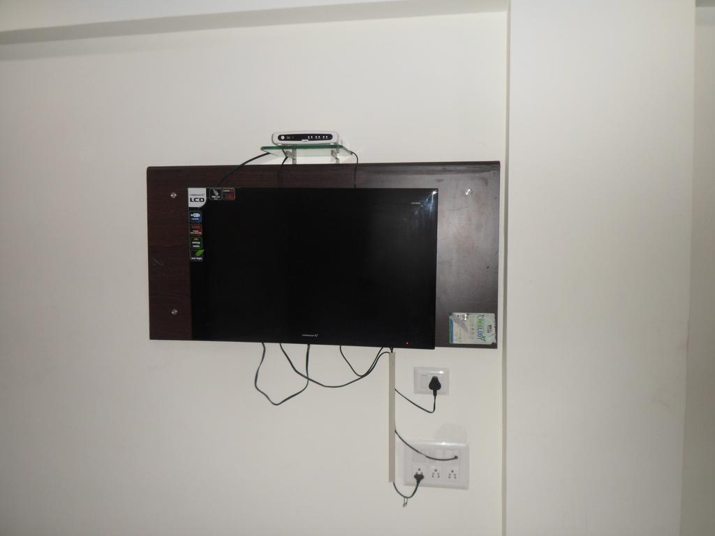 Hotel Rajdeep Inn Ahmedabad Extérieur photo