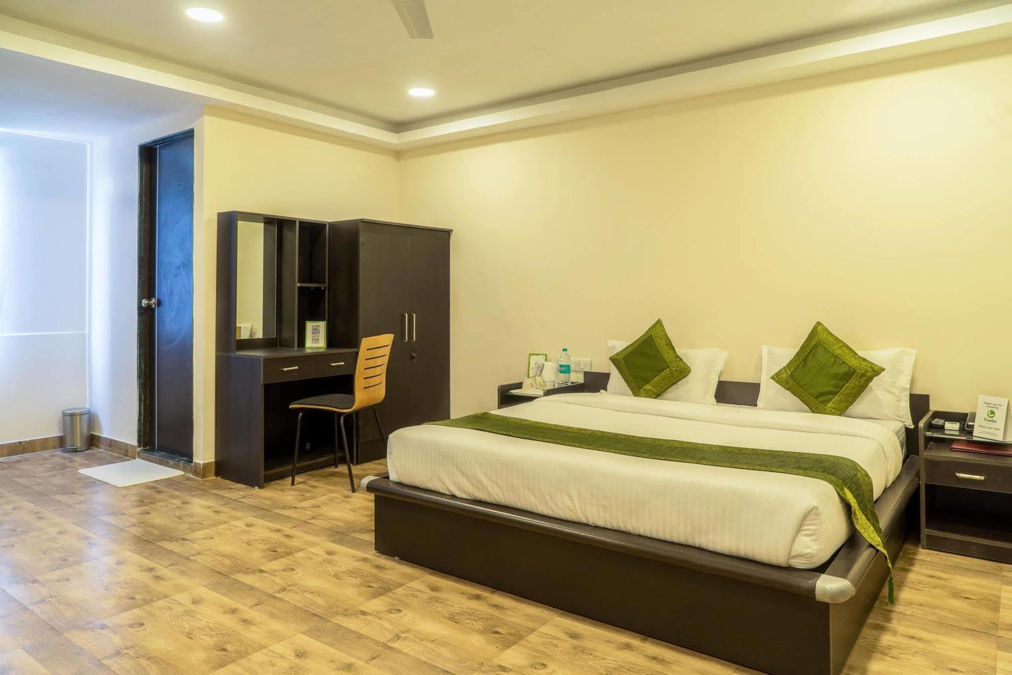 Hotel Rajdeep Inn Ahmedabad Extérieur photo